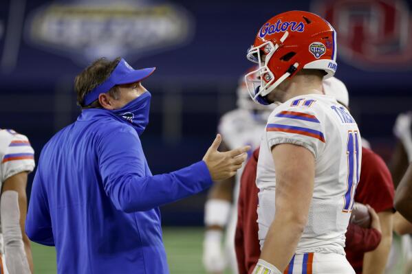 Florida QB Trask officially turns pro after record season AP News